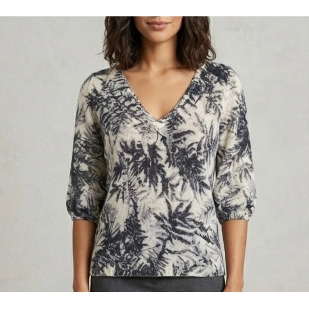 Guinevere Anthropologie Knit Top Mohair Wool Fern Print V-Neck Gray Large